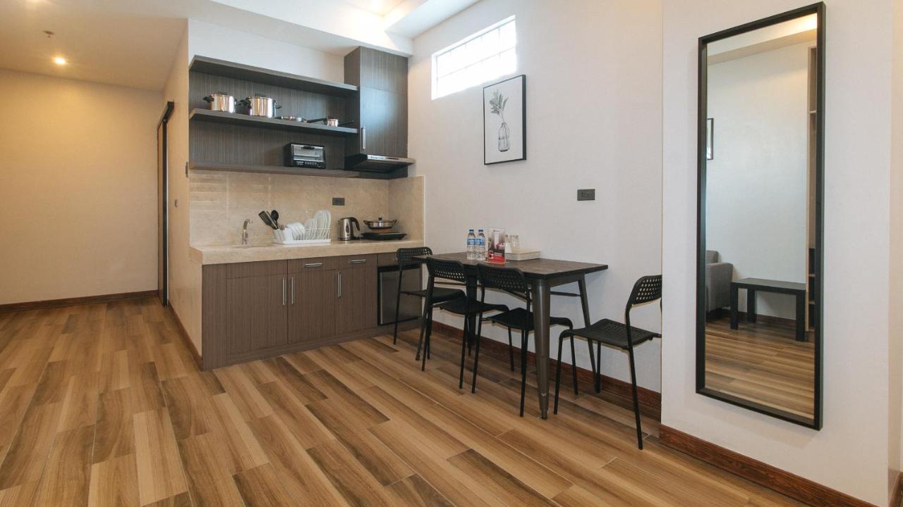 Reddoorz Plus @ Bez Tower And Residences San Juan San Juan  Exterior foto